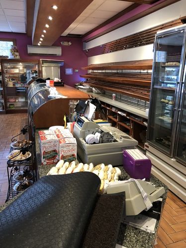 Traub's Bakery: 1020 Lincoln Avenue, Prospect Park, PA 19076